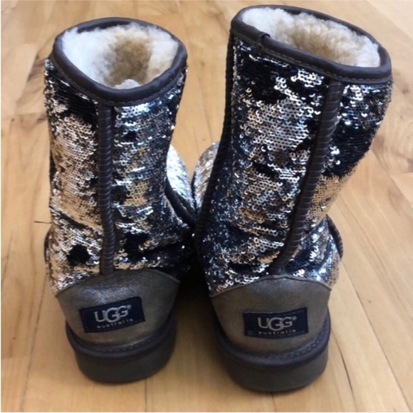 Ugg Boots in Sequins Silver and Blue Size 7. - Picture 6 of 8